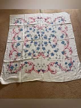 Perfect Vintage Tablecloth